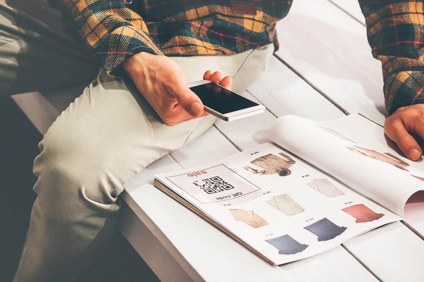 print marketing catalog qr code scan