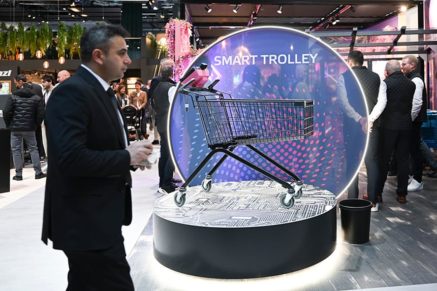 Euro23_FS8817-smart trolley