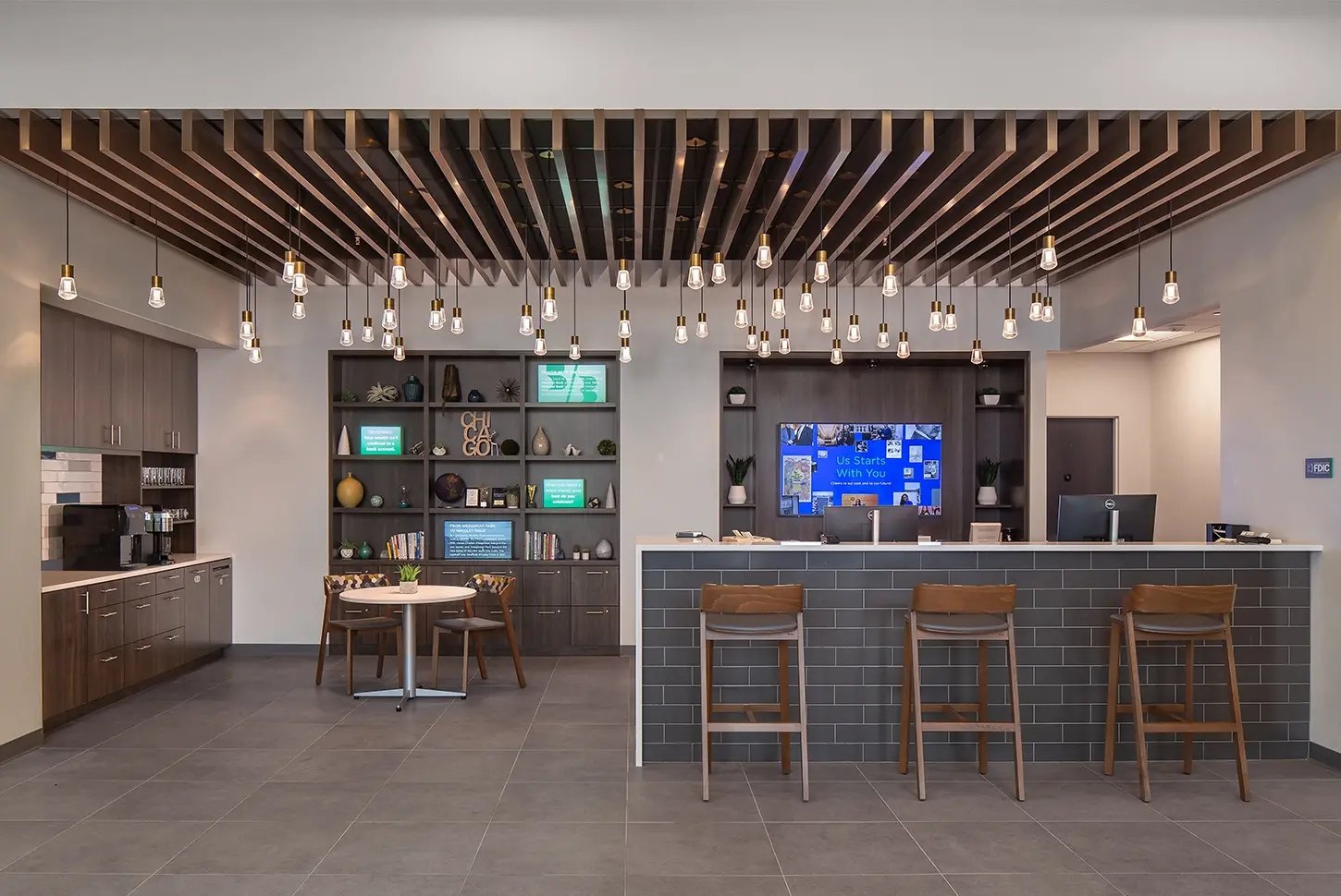 Fifth Third Bank_Chicago_case study_image_0002_4373-06