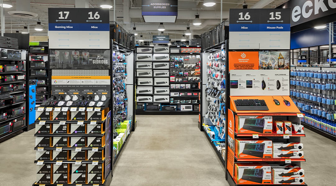 Micro Center aisle marker
