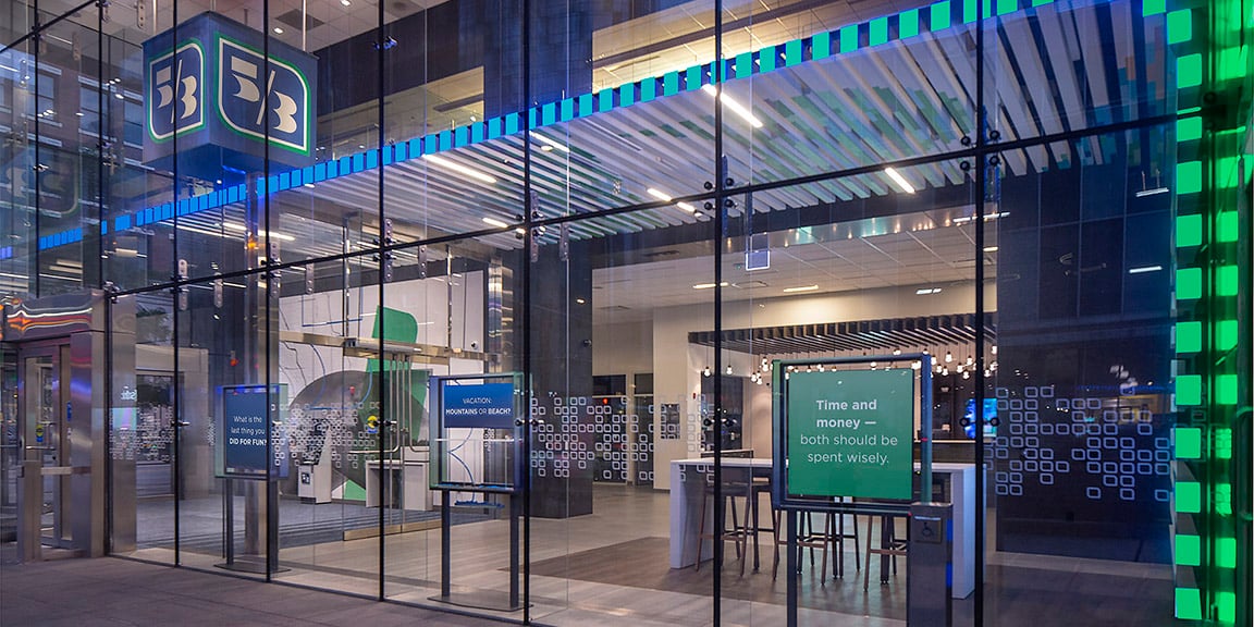 Fifth Third-bank-branch-chicago-exterior-branding-featured-1152-576 Fifth Third-bank-branch-chicago-exterior-branding-featured-1152-576